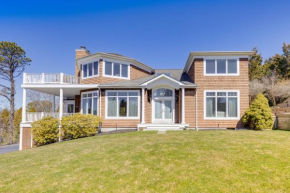 Hamptons Home Near Beaches with Pool and Water Views!